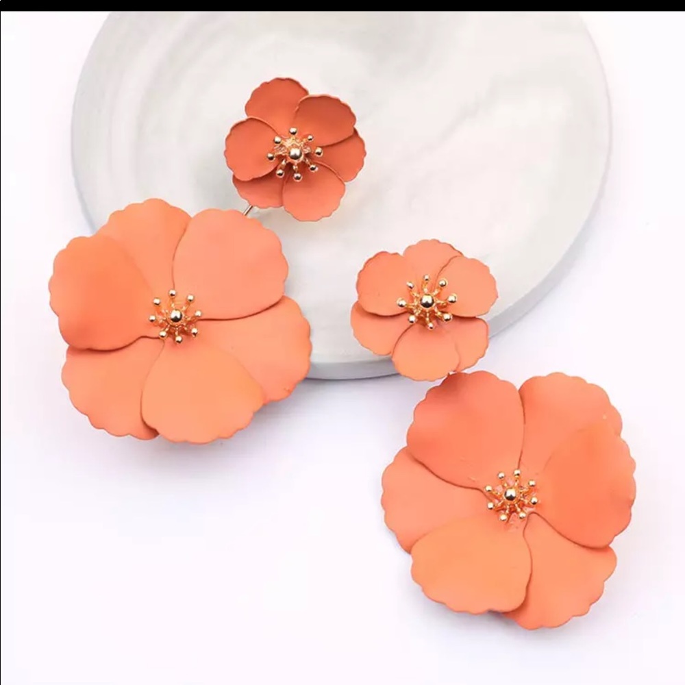 Anthro Blossom Earrings in Coral - Picture 2 of 2